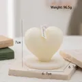Minimalist heart-shaped cream scented candle with base, 7cm height dimensions and dimensions - Heart with Base Style(53) / Cream White