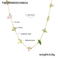 Détail macro du collier en acier inoxydable doré avec pierres naturelles et taille - Collier Doré (TXP099) / Doré