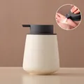 Dosatore di sapone in ceramica nordica con finitura opaca e ampia pompa grigio scuro - Arrotondato / Bianco sporco con pompa grigia