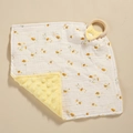 Manta de apego para bebé con anillo de dentición de madera y muselina floral de doble capa - Beige Floral