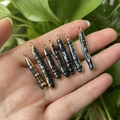 Unique black baroque pearl charms with gold-plated edges and hanging loops set of 7 - No.9 Black Width 3-5mm Length 20-35mm