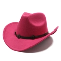 Detail van rozerode vilt cowboyhoed met vintage metalen studs op bruine lederen band - M (56-58cm) / Rozerood
