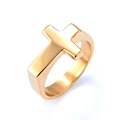 Anillo de acero inoxidable dorado pulido con diseño de cruz minimalista sobre fondo blanco - US 4 / Dorado