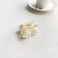 Pinza para el cabello de rosa blanco crema en resina para peinados elegantes y recogidos - Pinza pequeña de camelia