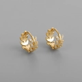 Eleganti orecchini a cerchio in argento S925 placcato oro con foglie e zirconi - Olivo della Pace - Oro