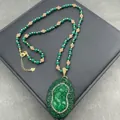 Collier Pixiu vintage en aventurine verte et calcédoine avec perles évidées dorées - Collier / Émeraude
