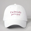 Berretto da baseball in cotone bianco con ricamo bordeaux I'm literally just a girl - Taglia unica / Bianco