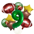 Dettaglio set compleanno football con grande numero 9 verde e palloncini in alluminio - Football Numero 9