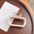 Elegante pinza per capelli in metallo dorato con perle bianche in stile francese - Pinza Rettangolare - 6.3cm