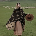 Poncho ethnique à capuche à carreaux marron et kaki pour tenues de voyage - LM318 Grand Quadrillage - Café