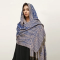 Detail von blau-beigem Paisley-Schal aus Kaschmirimitat mit feinen Fransen am Saum - T368-05 Blau Beige