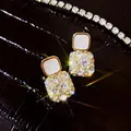 Orecchini geometrici quadrati placcati oro con intarsio bianco e cristalli brillanti - 90# Perno in Argento - Oro