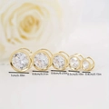 Cinco pares de pendientes chapados en oro de 18k con circonitas de 0,4 cm a 1,0 cm - 4mm