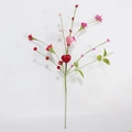 Détail de tiges décoratives avec cœurs rouges, fleurs roses et feuilles vertes - Piques de Coeur Valentin (FB251014)