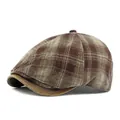 Retro plaid newsboy cap in brown and beige with a textured brown visor for winter - Adjustable / Coffee