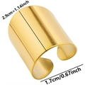 Dettaglio dell'anello largo in oro acciaio con misura dell'altezza di 2,9 cm - Oro