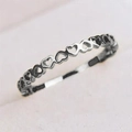 Minimalist openwork heart ring with black antique finish on metallic band - US 5 / Black & Gold