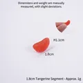 Miniatur PVC Orangenstück Modell mit realistischer Textur für Bastelarbeiten und Deko - 1,8 cm Mittlere Rote Pampelmusen-Sektion