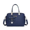 Dunkelblaue Handtasche mit Lychee-Muster, Schleifen-Dekor und verstellbarem Schultergurt - Blau