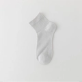 Hellgraue Maulbeerseidensocken mit vertikalen Rippen und atmungsaktivem Mesh-Design - Einheitsgröße / Grau