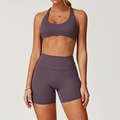 Completo da yoga due pezzi con reggiseno sportivo incrociato e pantaloncini a vita alta - Taglia S / Top E Pantaloni / Reggiseno + Pantaloncini / Viola Melanzana