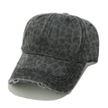 Dettaglio del cappello da baseball leopardato grigio fumo con orlo effetto usurato - M (56-58cm) / Leopardo Nero