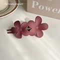 Matte dusty pink floral hair clip for women with double flower design in Morandi tone - Rose Red