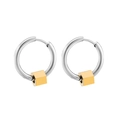 Boucles d'oreilles créoles punk en acier titane avec perles cubes bicolores argent et or - Anneau Argenté avec Cube Doré (XYE0003)