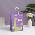 Lila Dinosaurier Geschenktüte aus Papier mit weißen Griffen auf weißem Tisch - 21*15*8cm / Violetter Dinosaurier (Beautiful)