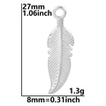 Medición detallada del colgante de pluma plateada con dimensiones de 27 mm de largo y 8 mm - Colgante Color Plata
