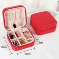 Boîte à bijoux carrée rouge en cuir PU portable pour bagues et colliers avec fermeture - Version Pu - Rouge ; 10*10*5