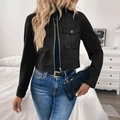 Détail d'une veste en daim noir pour femme avec boutons dorés et fermeture éclair - S / Noir