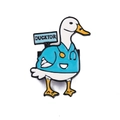 Detail van een emaille speld met een eend in medische kleding en een stethoscoop - Cartoon Eend