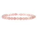 6mm Natursteinperlen-Armband aus rosa Achat mit elastischem Band auf weißem Grund - 6mm Rosenquarz