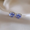 Boucles d'oreilles fleurs bleu-violet avec zircon sur fond de soie champagne - 7# Boucle d'Oreille en Argent Fleur Bleu Violet