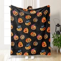 Coperta di Halloween in flanella nera con stampe di zucche e cappelli da strega morbidi - Stile Stampa Zucca di Halloween Nero (71033-18)