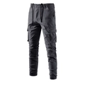 Detail der dunkelgrauen Cargohose mit seitlichen Pattentaschen und elastischem Tunnelzug - EU 38 / Dunkelgrau