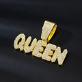 Collar hip hop de oro con colgante de letras QUEEN y cristales sobre seda oscura - Solo colgante / Dorado