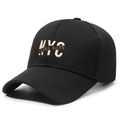 Zwarte baseballpet met wit NYC en LAMEA HATS borduursel op de voorkant van de pet - Verstelbaar / Zwart met goud borduursel