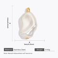 Onregelmatige witte parel zeester hanger met gouden stalen sluiting en 13mm afmetingen - Geometrisch Hanger Accessoire 9*13