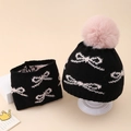 Set cappello e sciarpa invernale per neonato con fiocchi rosa e pompon soffice in nero - Nero