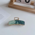 Pinza per capelli rettangolare con motivo marmo verde e dettagli in metallo dorato - Verde