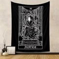 Detalle del tapiz gótico de tarot Justice con motivos de calavera y búho en blanco - 73X95CM / Justicia - Estilo Cepillado Transfronterizo
