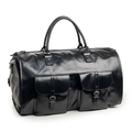Dettaglio della borsa da viaggio in pelle nera con doppie tasche frontali e fibbie in metallo - Stile in Pelle PU / Nero