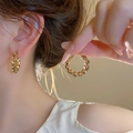 Boucles d'oreilles créoles dorées à texture torsadée au design rétro minimaliste - 56# Créoles rondes en strass or