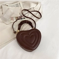 Bolso vintage con forma de corazón en marrón oscuro con asa fruncida y herrajes oro - Marrón