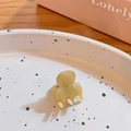 Mini beige resin hair claw clip for side bangs with France handmade engraving - Milk Coffee Marble