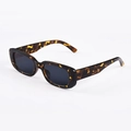 Macro view of retro rectangle sunglasses featuring tortoiseshell frame and dark lenses - C17 Leopard Frame Grey