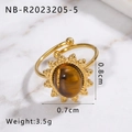 Detail of adjustable gold ring with tiger eye stone and sunflower pattern relief - Sunflower Tiger's Eye Style (NB-R2023205-5)