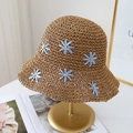 Cappello di paglia marrone con delicate margherite ricamate viola e blu da donna - Regolabile (54-58cm) / Cachi